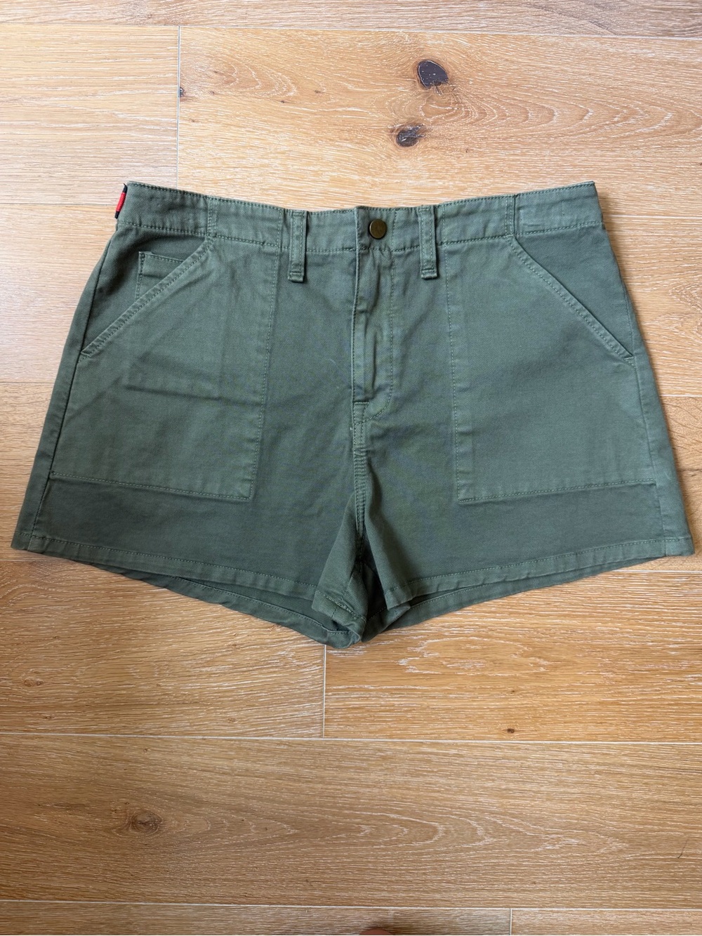 Veronica Beard Caine 11” Olive Shorts